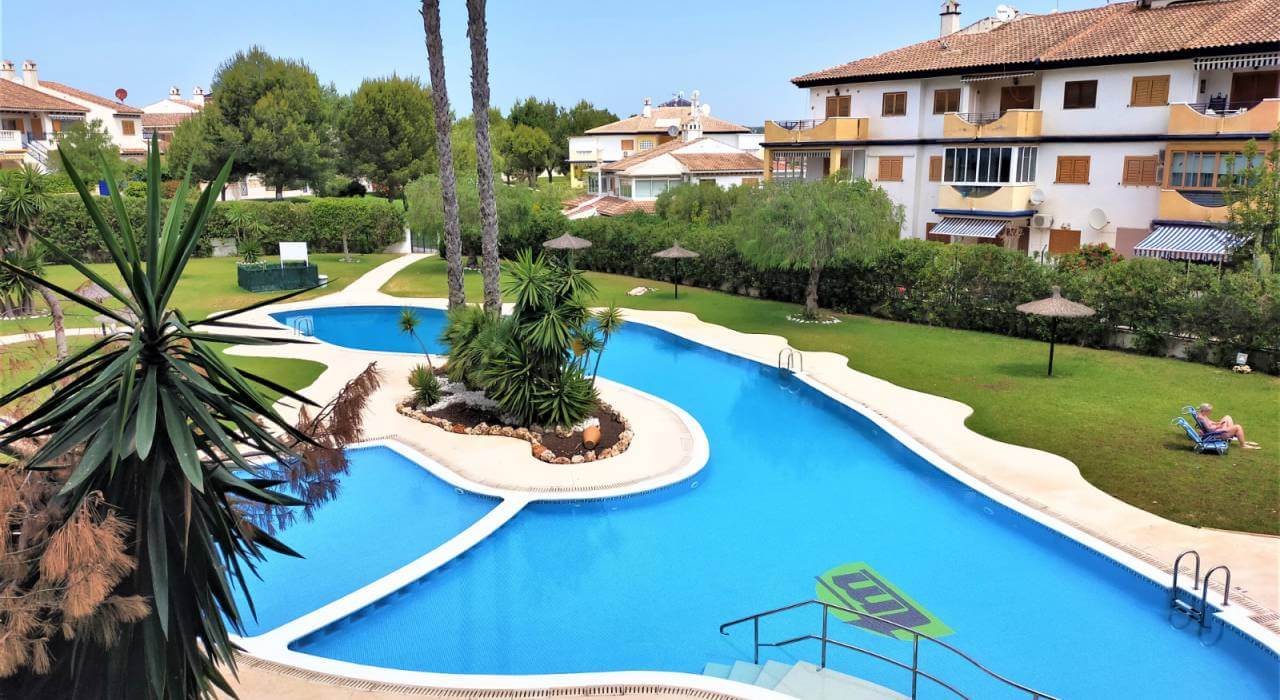 owner association swimming pool